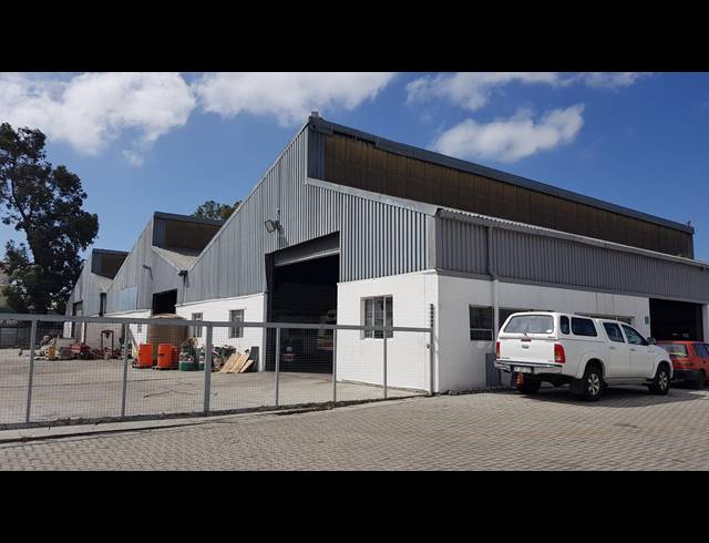 1,116M² FACTORY TO LET IN BLACKHEATH INDUSTRIAL